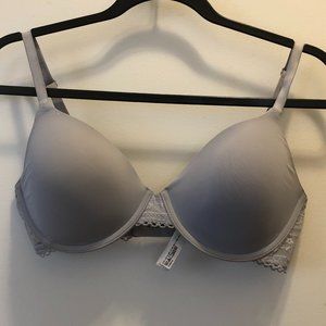 GapBody Favorite T-Shirt Lace Bra